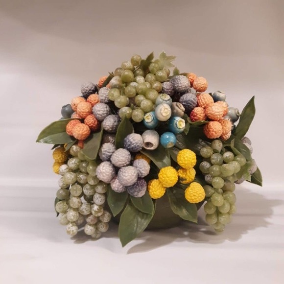 Vintage Centerpiece Grapes Berries Foliage - Picture 1 of 7